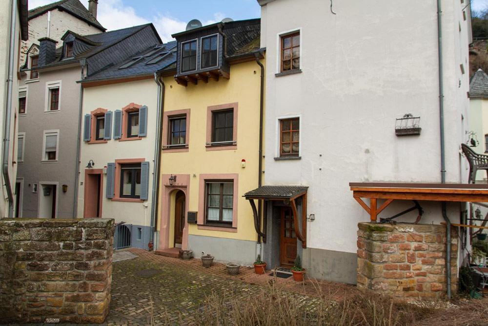 Ferienhaus Saar-Traum 萨尔堡 外观 照片